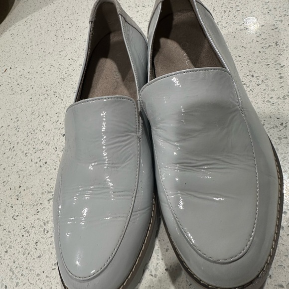 Vionic Kensley Women's Slip On Loafer (Vapor) - Picture 1 of 7